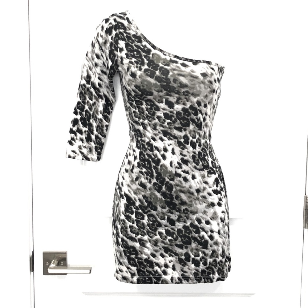 One Shoulder Animal Print Bodycon Mini Dress - Size: XS - Wetseal